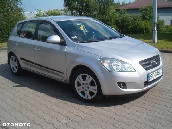 Kia Ceed - 1