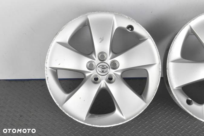 Felgi Alufelgi 42611-47210 Toyota Prius Iii Avensis T25 5X100 7J Et50 R17 - 2