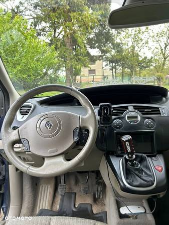 Renault Scenic 2.0 16V Privilege - 14