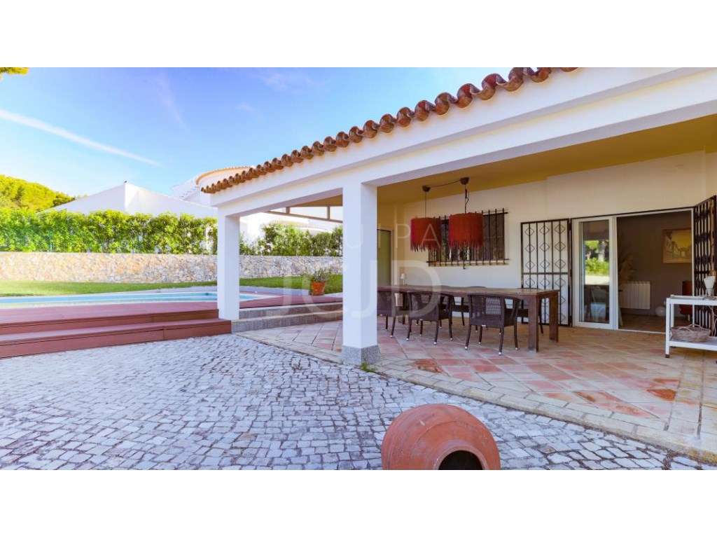 Fantástica Moradia Isolada T4 Frente ao Golfe, Totalmente Remodelad...-39