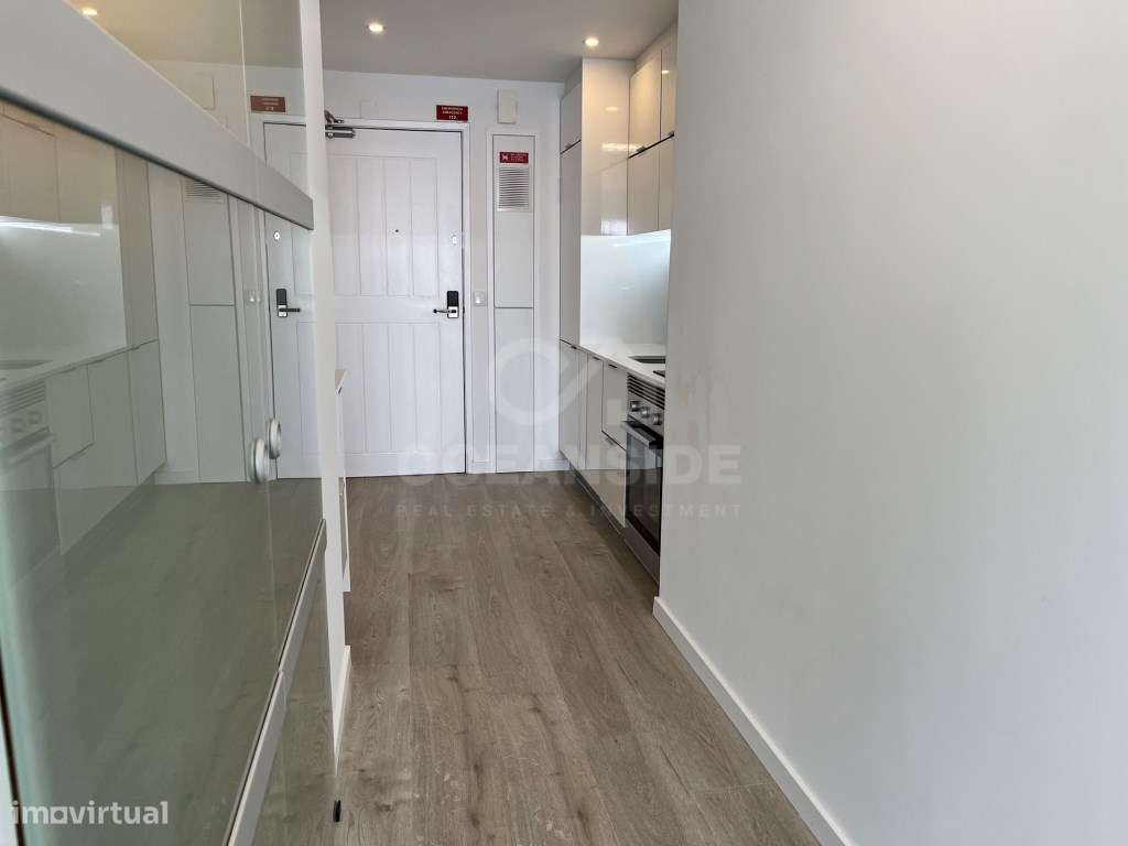 Apartamento T1, Totalmente renovado, com terraço e vista mar - Sesi...-16