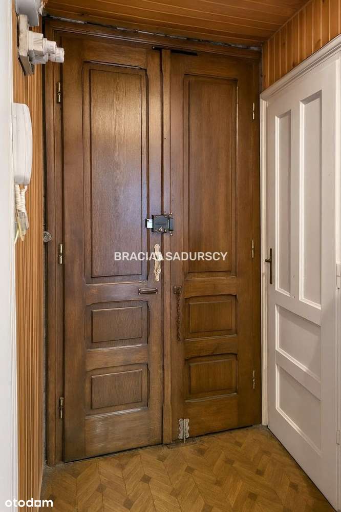 Klimatyczne mieszkanie 80m2 przy Wawelu-17