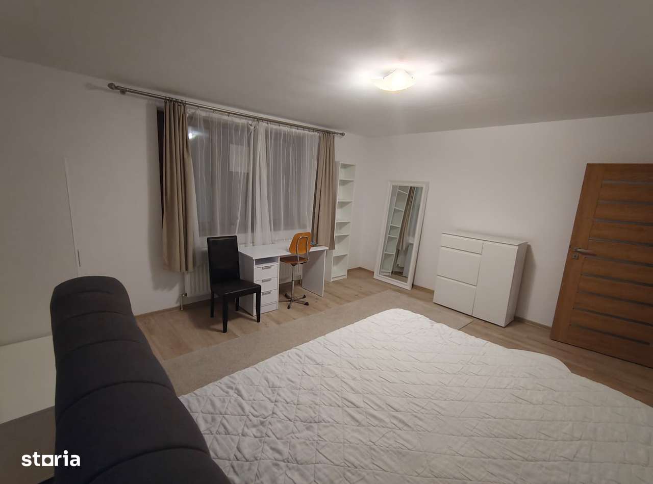 Apartament 3 camere, zona tribunal, parcare privata, acces la curte - Imagine principală: 2/10