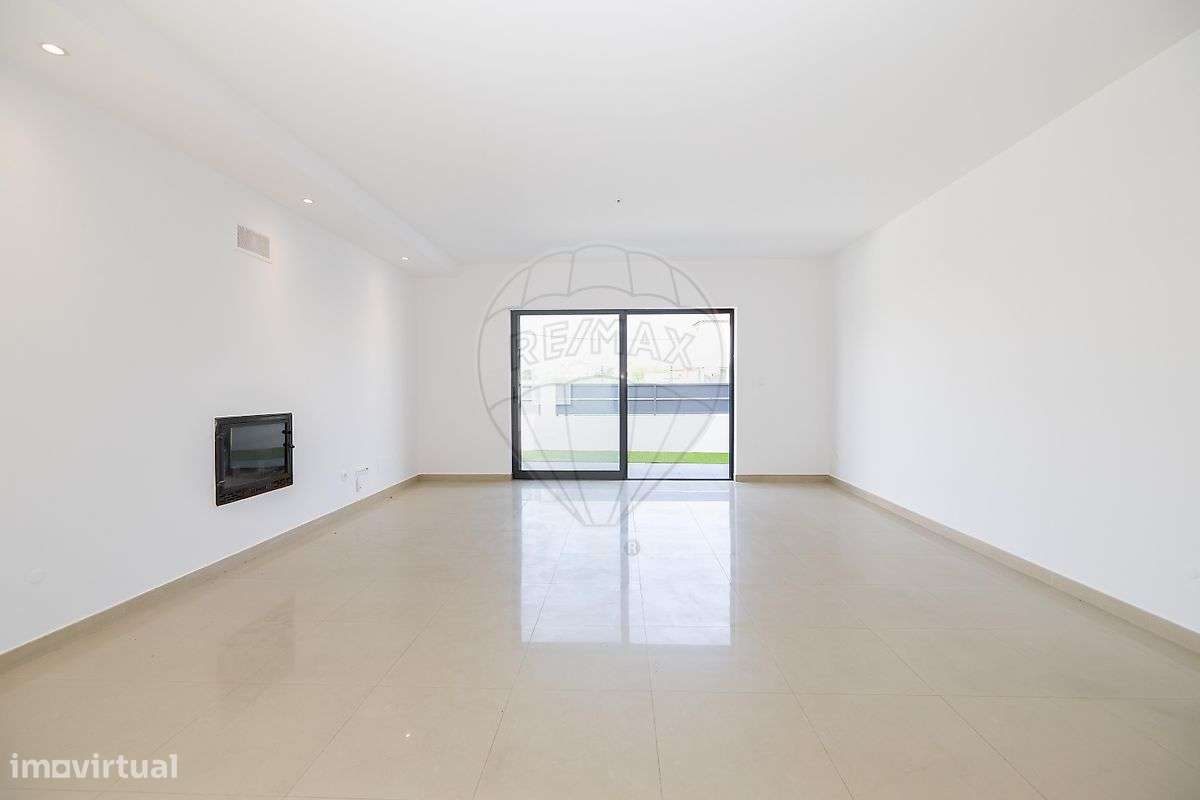 Moradia T4 para venda-4