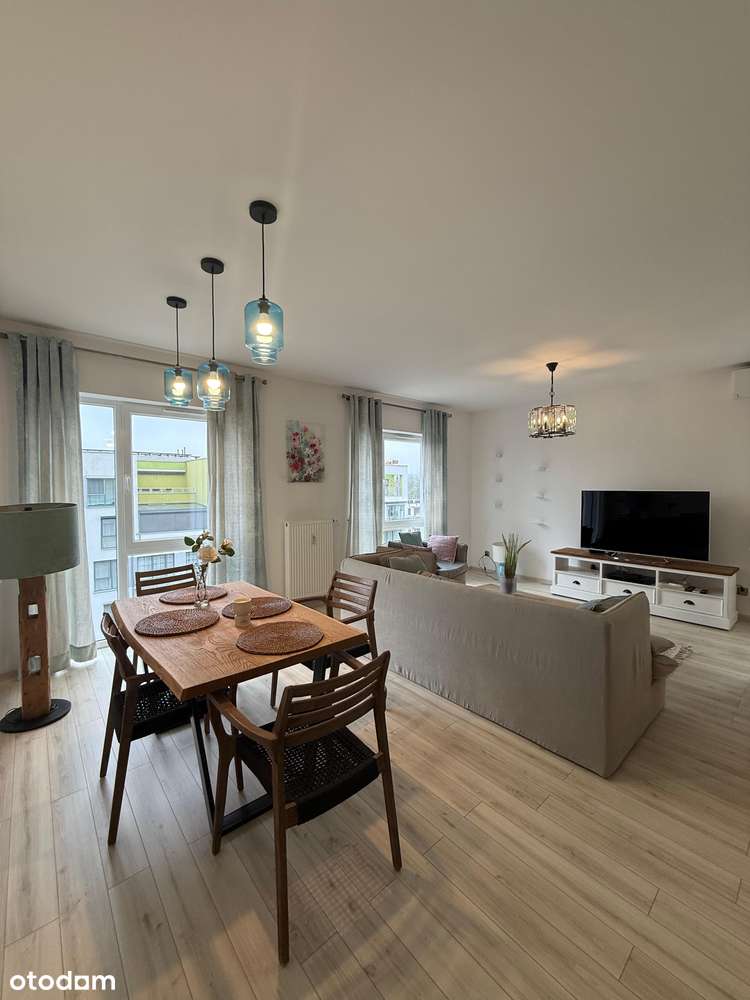 Stylowe mieszkanie z tarasem w centrum miasta-1