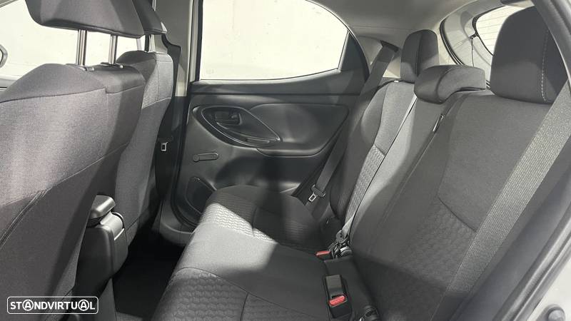 Toyota Yaris 1.5 HDF Comfort Plus - 11
