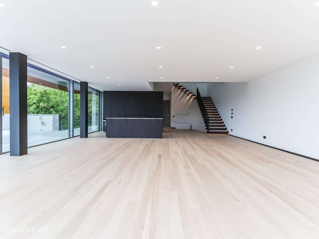 Moradia LUXO Condomínio Privado-11