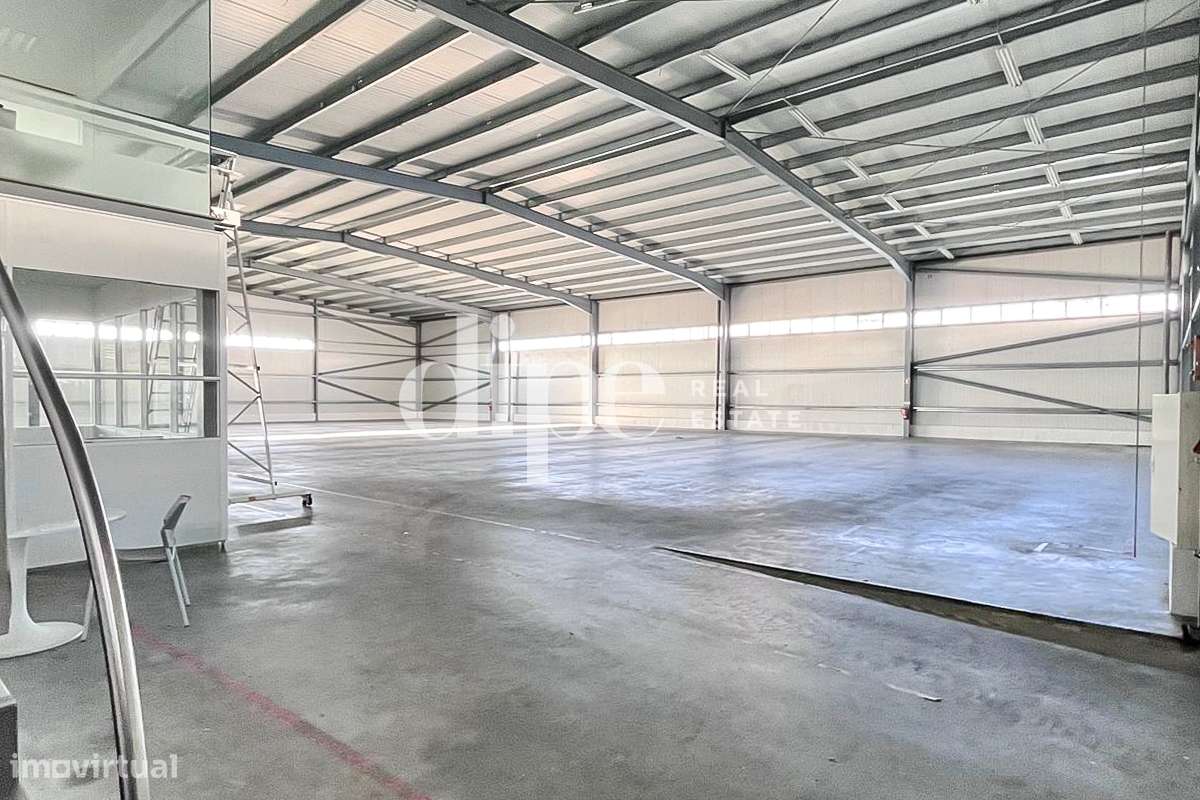 Armazém de 3.254 m2 em Gondar, Guimarães. - Grande imagem: 4/13