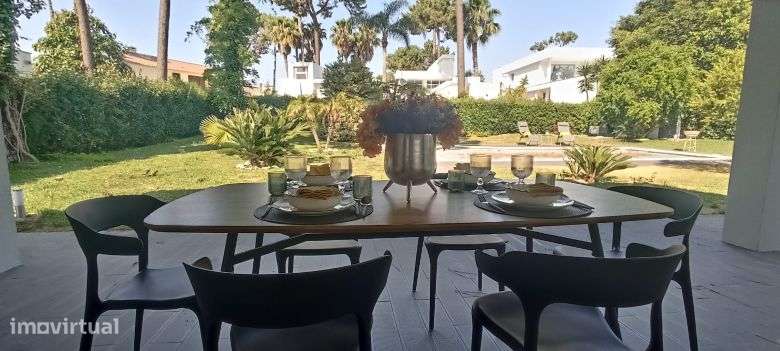 Moradia Independente T4 na Herdade da Aroeira com piscina, garagem a 2-8