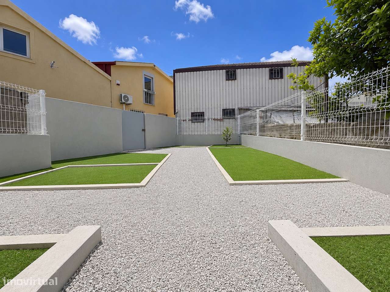 T0 pronto a habitar na Rua Faria Guimarães, Porto-14