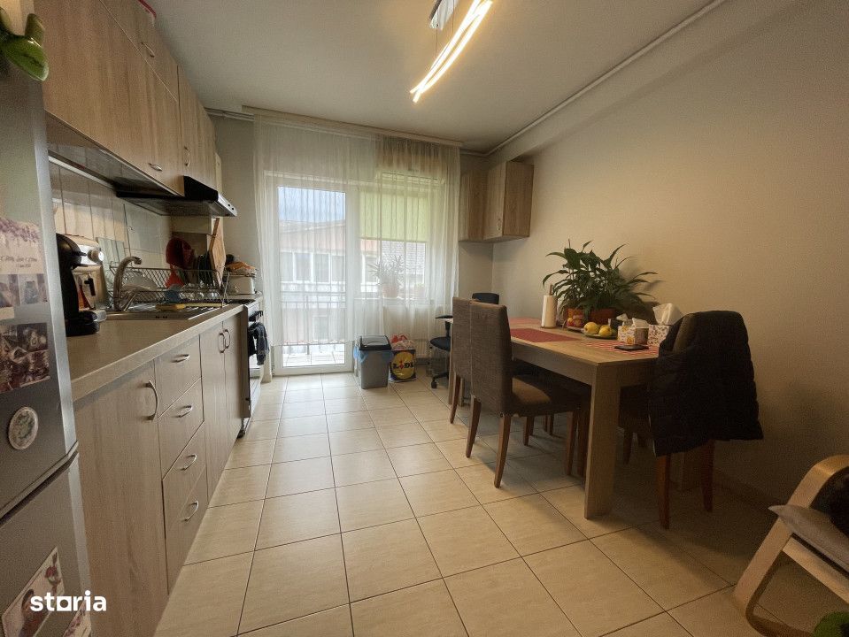 Apartament de 3 camere, 58mp, etaj intermediar, balcon, zona Eroilor