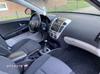 Kia Ceed Cee'd 1.6 Comfort - 25