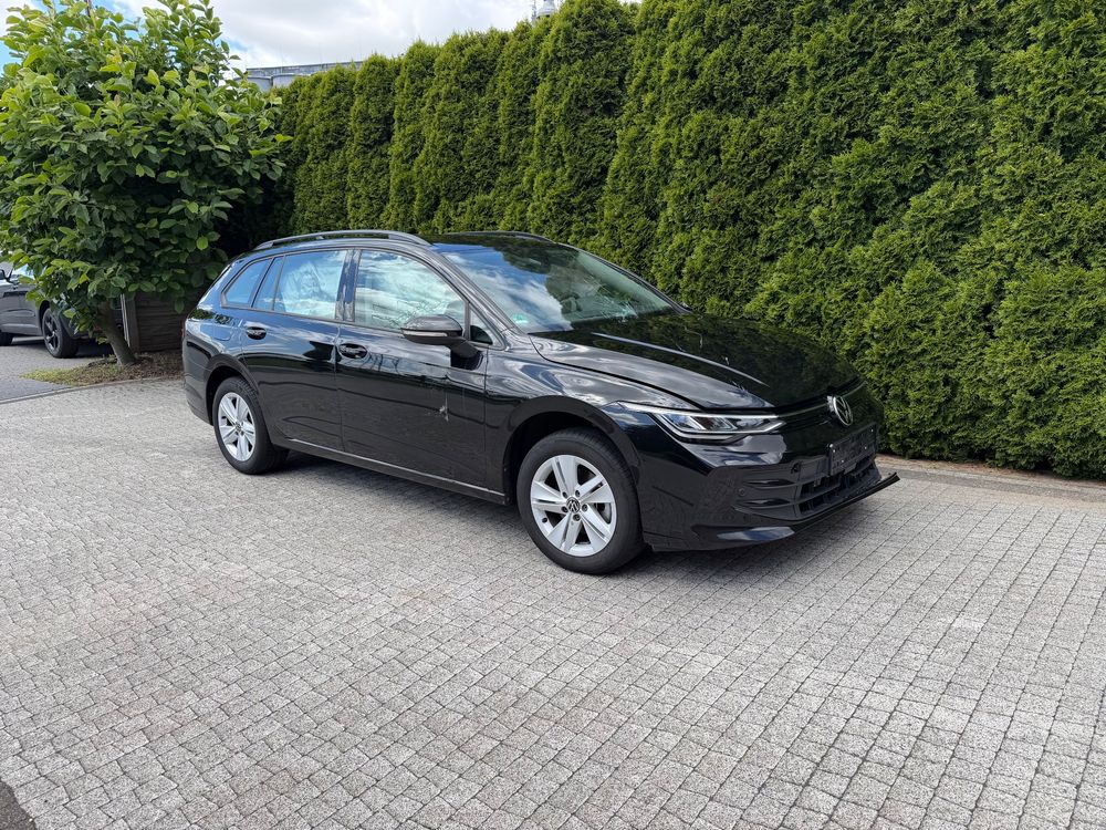 Volkswagen Golf VIII (2020-) 1.5 eTSI OPF DSG Life 2025