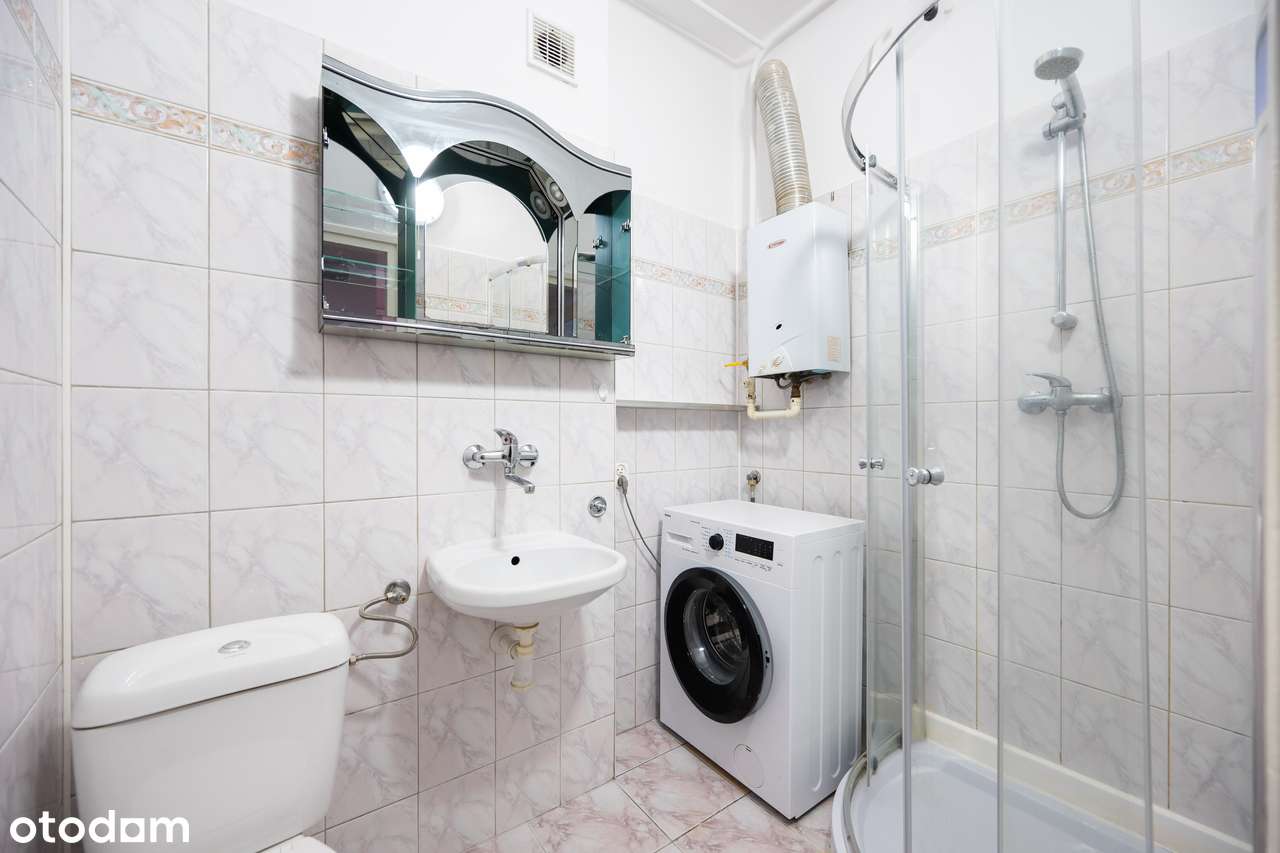 Duża kawalerka z osobną kuchnią z opcją 2 pokoi-5