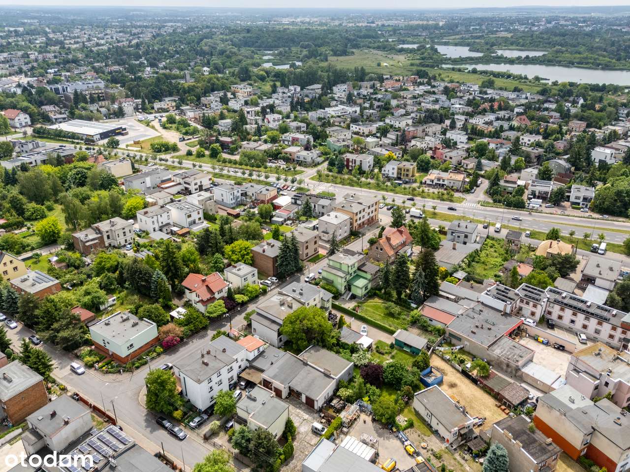 Dom i dodatkowy budynek mieszkalno-gospodarczy-16