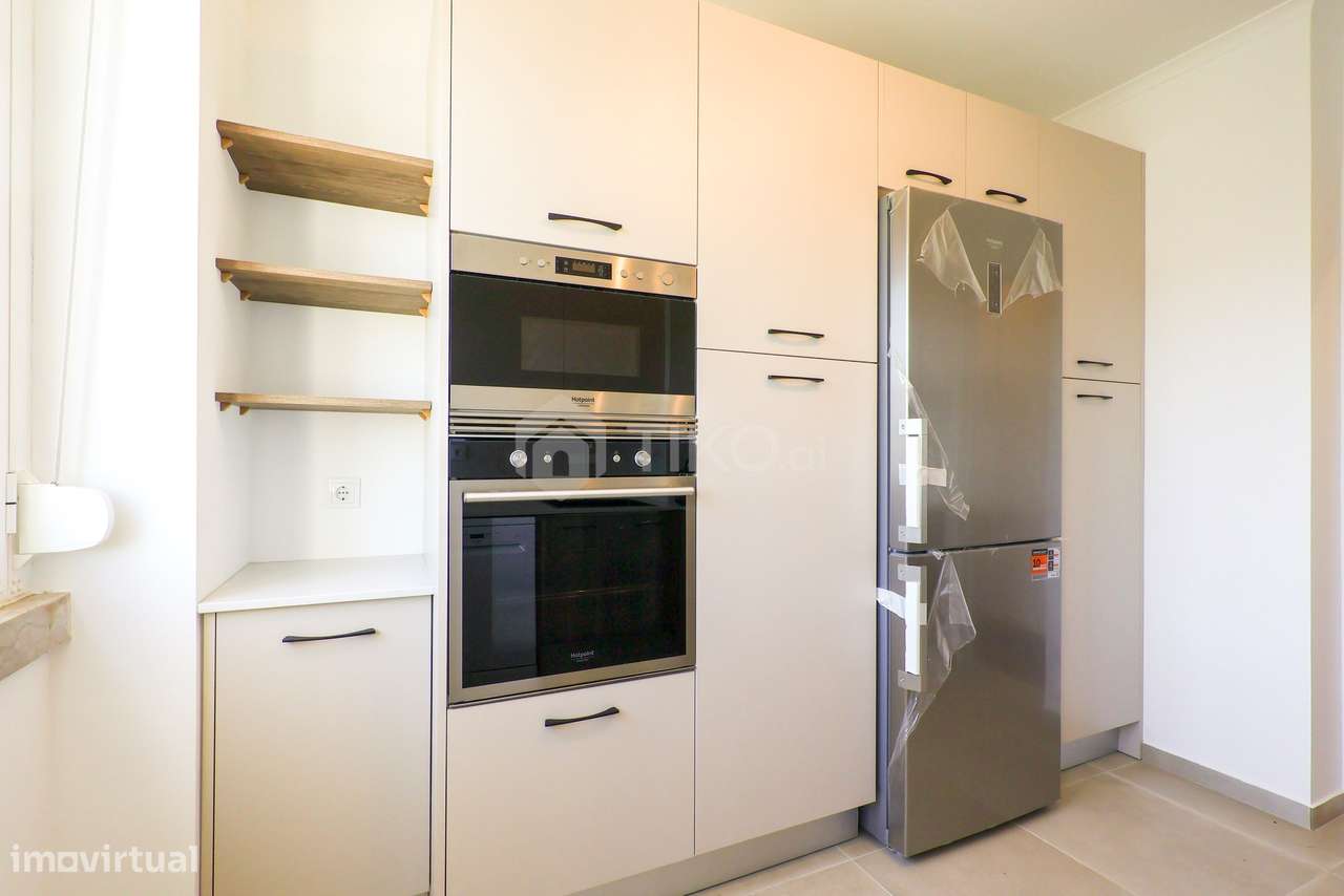 APARTAMENTO 5 ASSOALHADAS | VARANDA EM “L” PANORÂMICA | VISTA LISBOA E-14