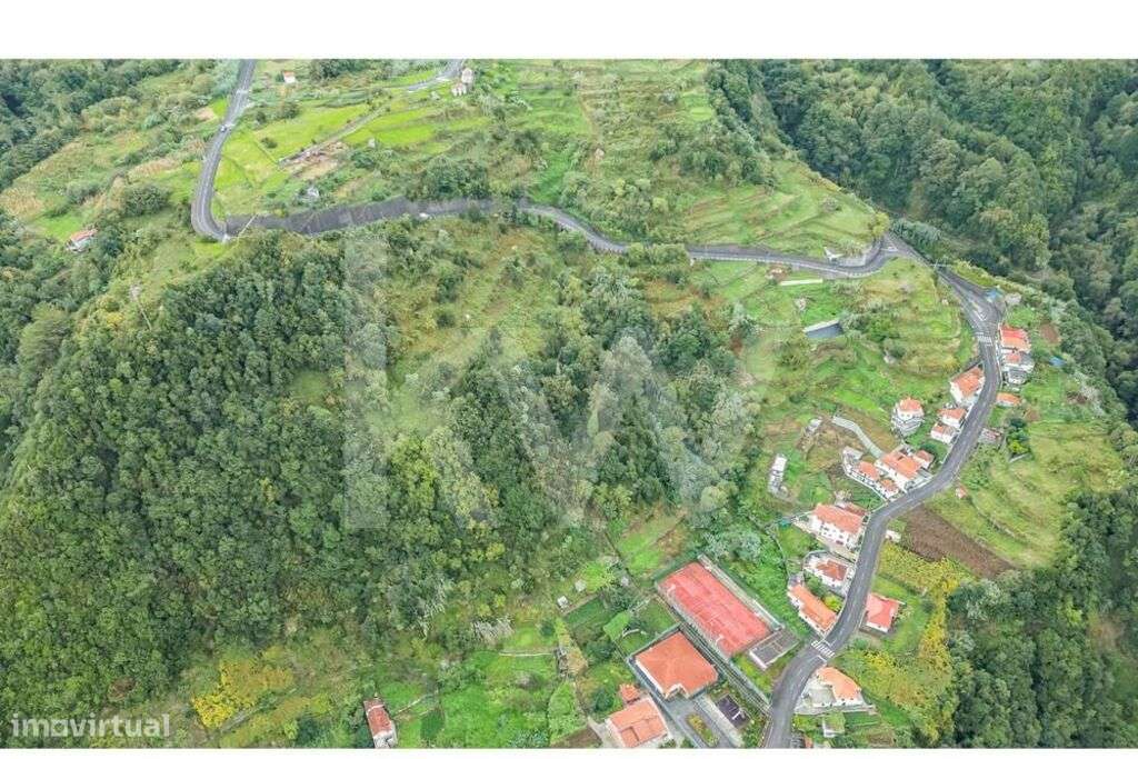Terreno localizado freguesia da Boaventura | Fajã do Penedo - Grande imagem: 4/13