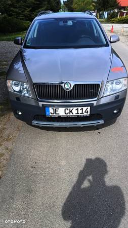 Skoda Octavia Scout 2.0 FSI - 7