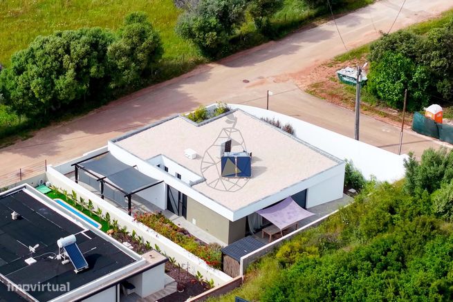 Moradia Térrea Moderna com Acabamentos de Luxo em Monte Canelas – Port-45