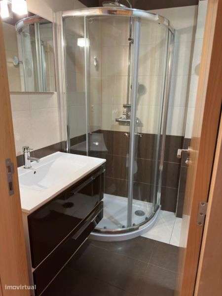 T3 com garagem Av Francisco Sá Carneiro - Grande imagem: 5/12