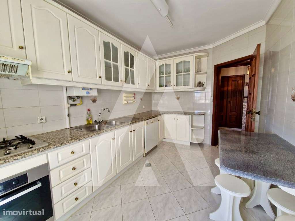 Apartamento T3 na Praia da Barra. - Grande imagem: 5/26