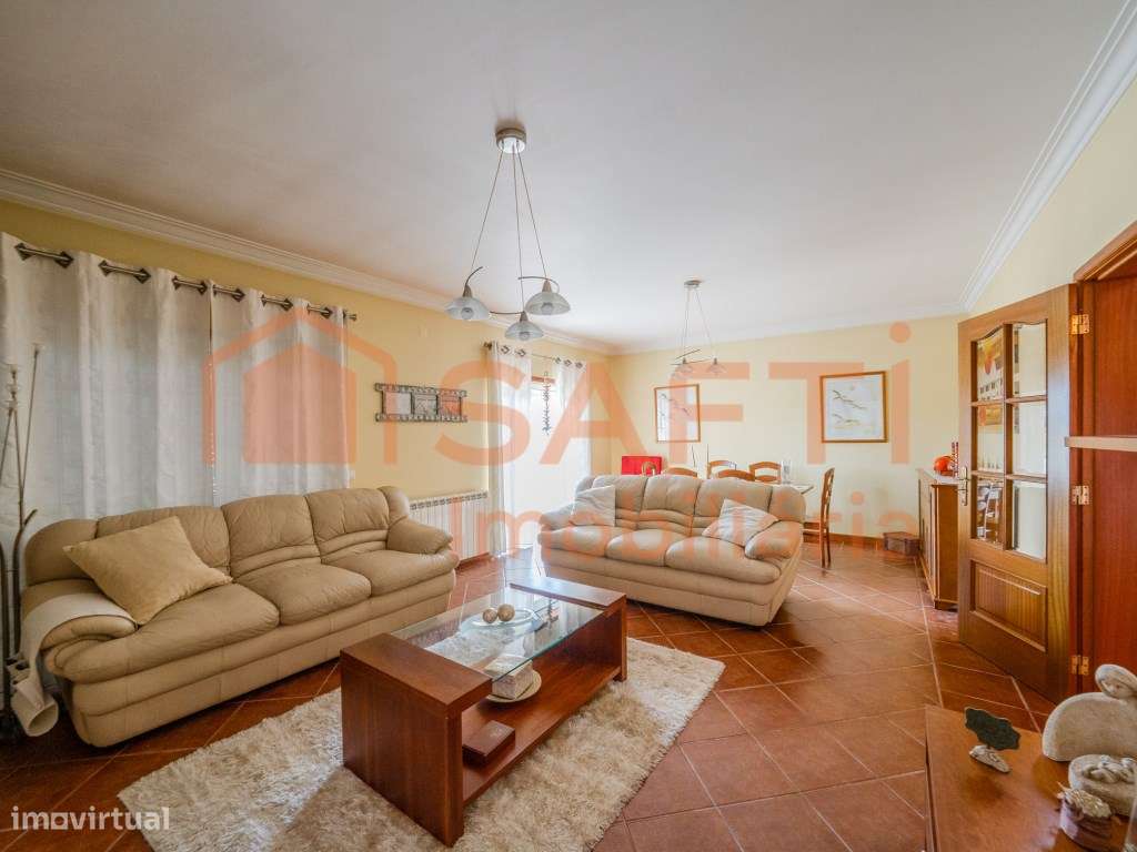 Moradia - Grande imagem: 2/33