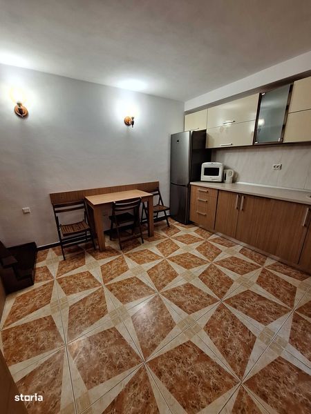 Ofer pentru inchiriat apartament(casa) 51 m2