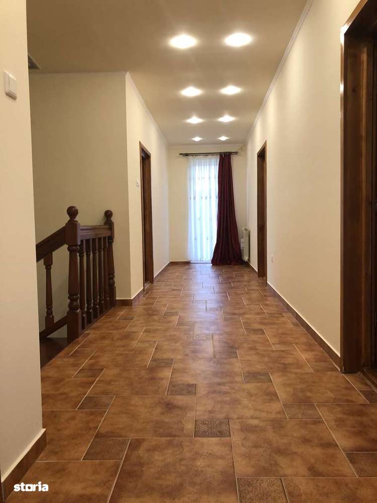 Casa langa Primarie,cu 800mp teren - Imagine principală: 5/9