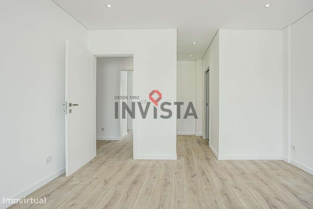 Moradia nova com 3 suites e com arquitectura moderna-25