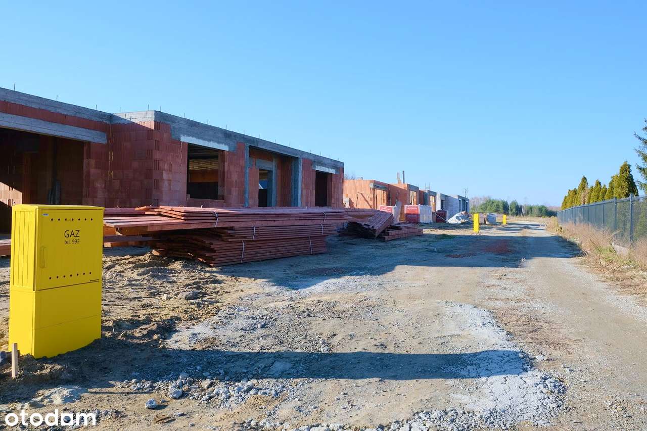 Stobierna, parterówka, 7 arów, otoczenie nowych domów-5