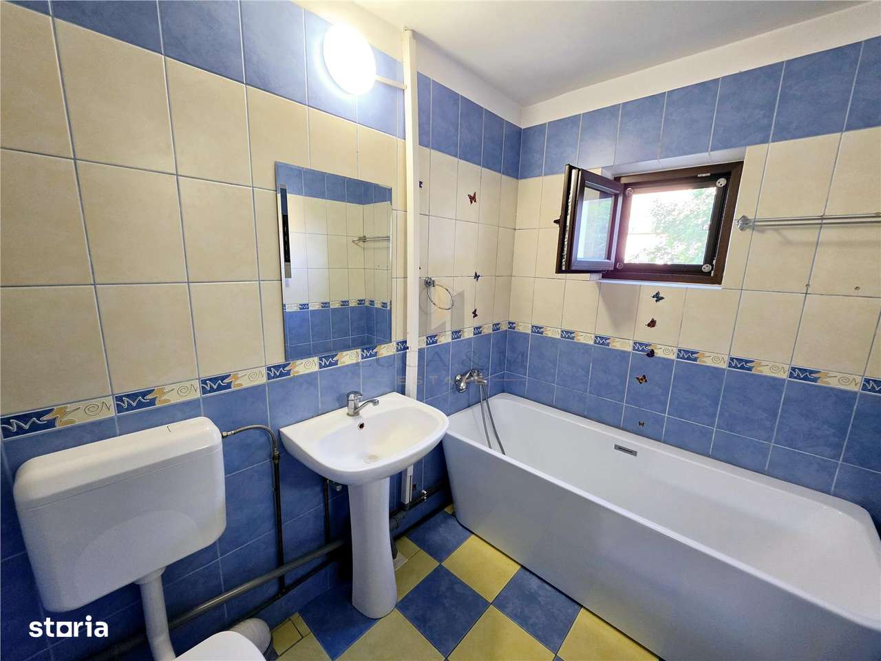 Apartament 3 camere, Girocului-11