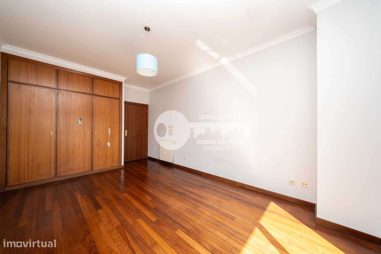 T5 Duplex na Rua Bernardo Sequeira, São Vítor-27