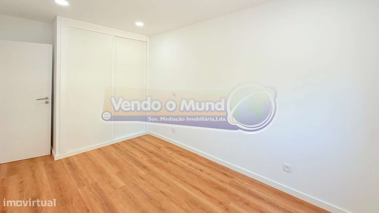 Apartamento T2 em Alverca do Ribatejo (ALV258)-11