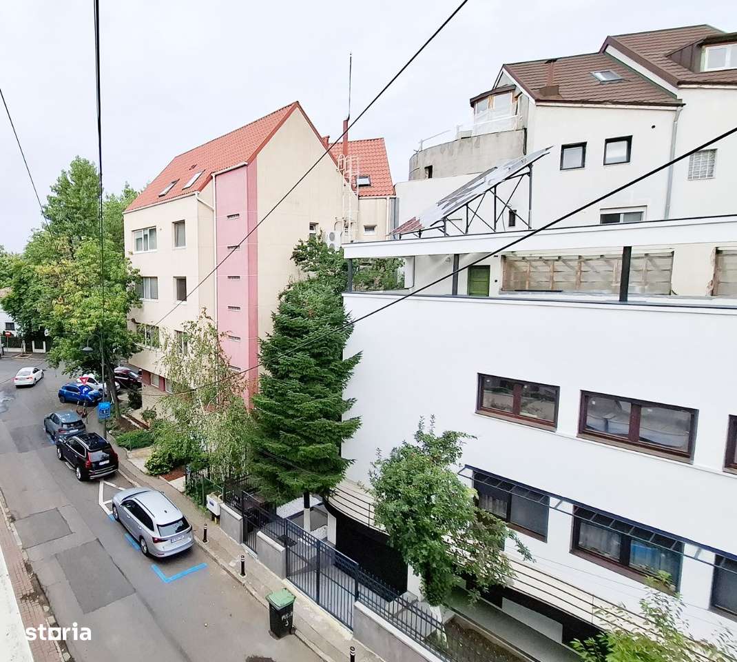 Apartament cu 4 camere Primaverii-1