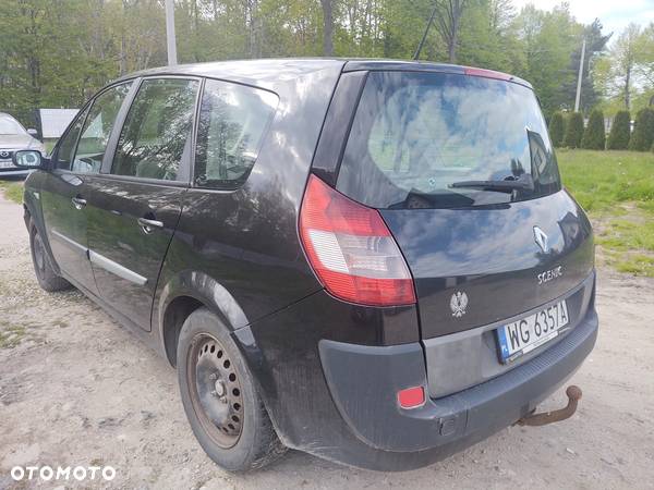 Renault Scenic 2.0 16V Emotion - 3