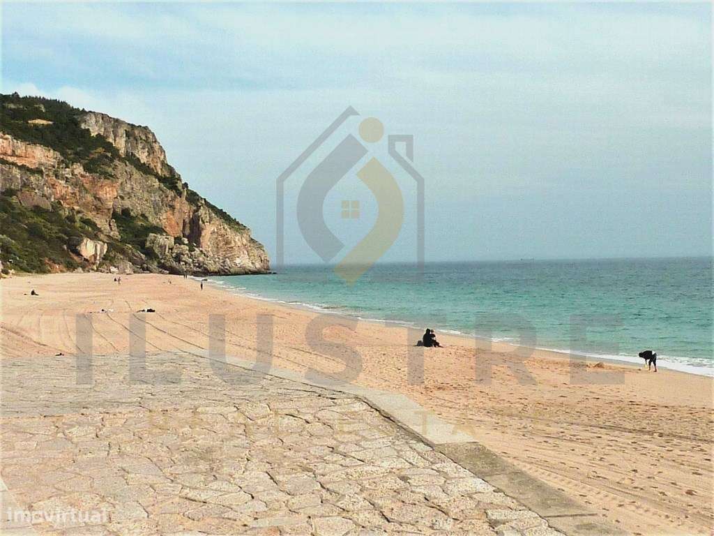 Moradia T3 em construção com logradouro e garagem em Sesimbra-25