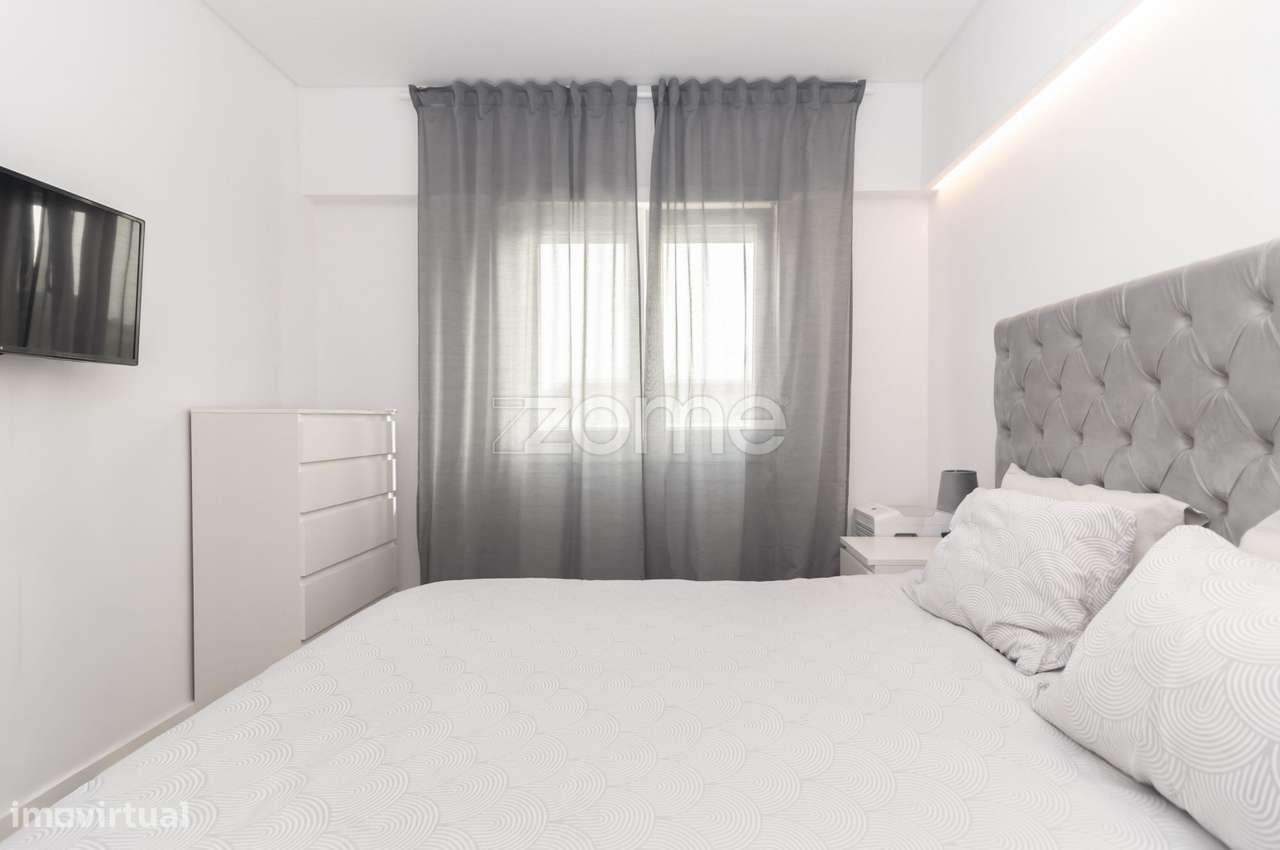 T2 Totalmente Remodelado – 69 m² | Torre da Marinha-13