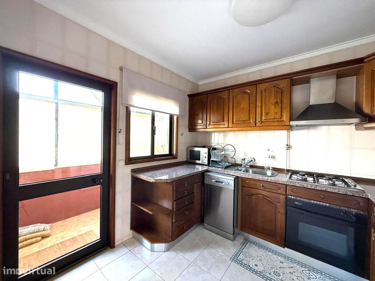 Apartamento de tipologia T3 localizado na zona da Praia do Furadouro-8