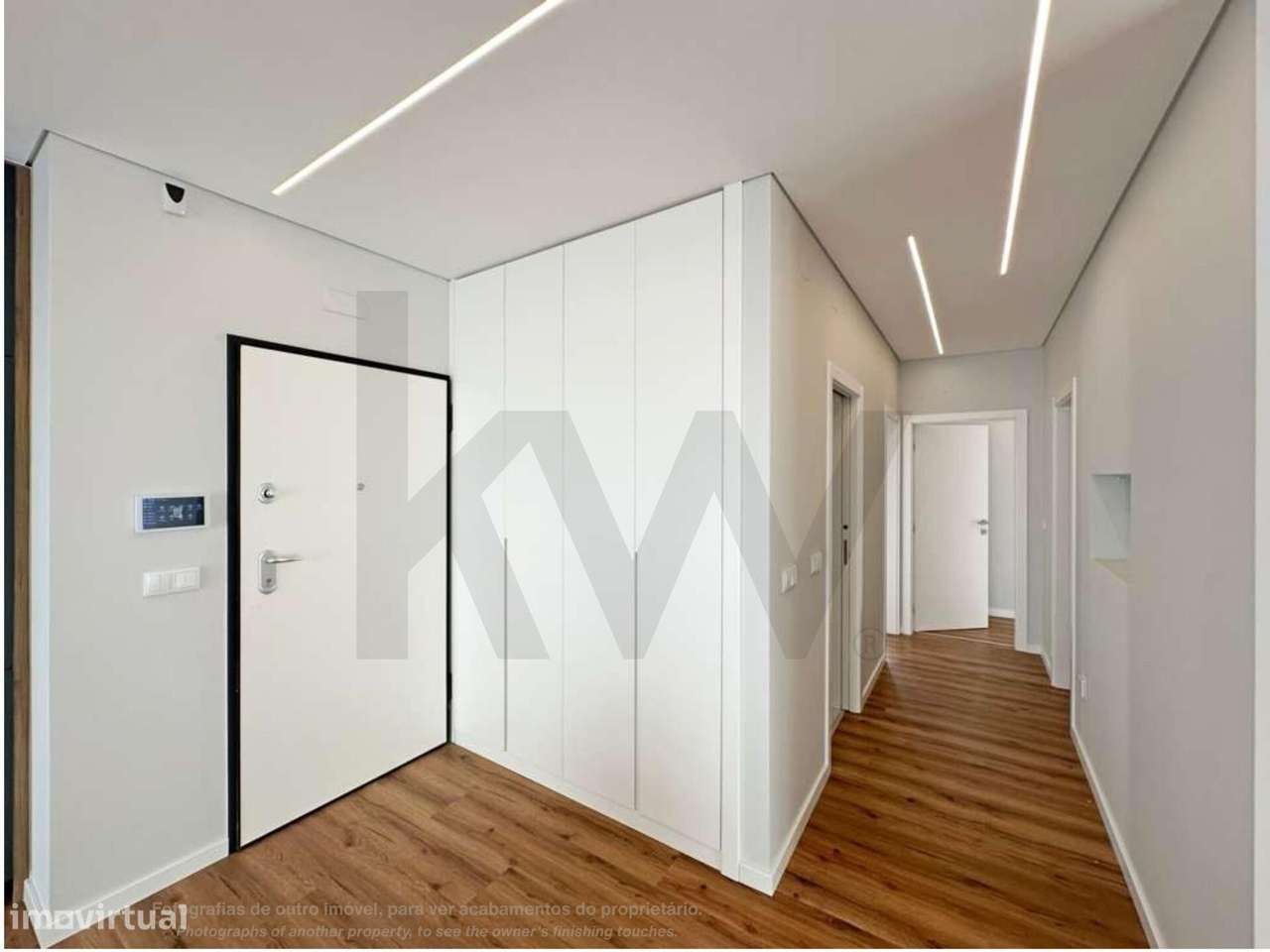 Moradia térrea T3, com suite, jardim, piscina e parqueamento-6