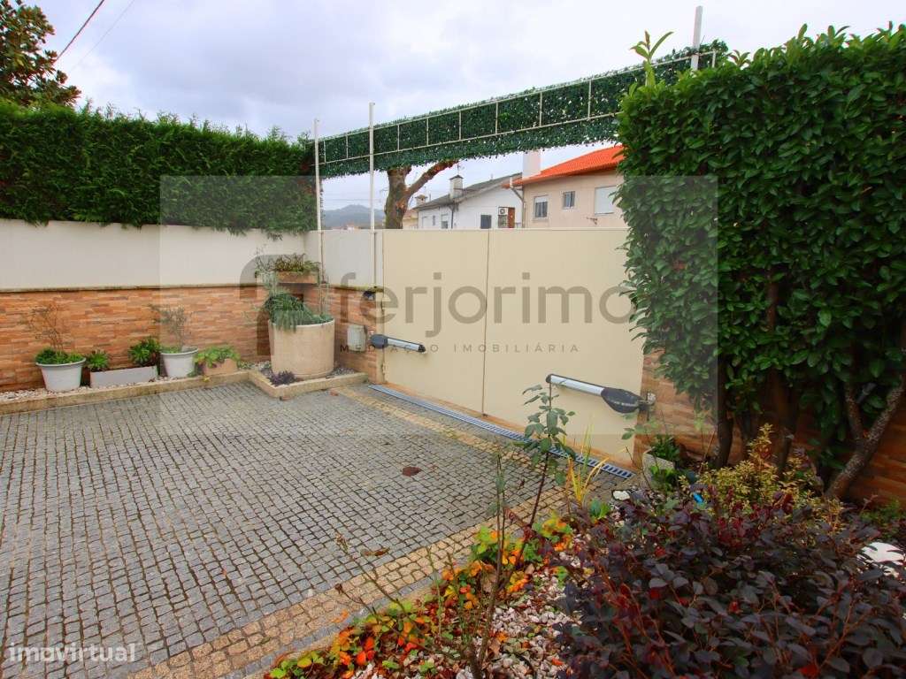 'NOVIDADE'
Excelente Moradia Geminada-31