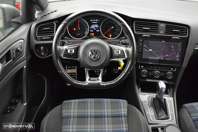 VW Golf 1.4 GTE Plug-in - 10