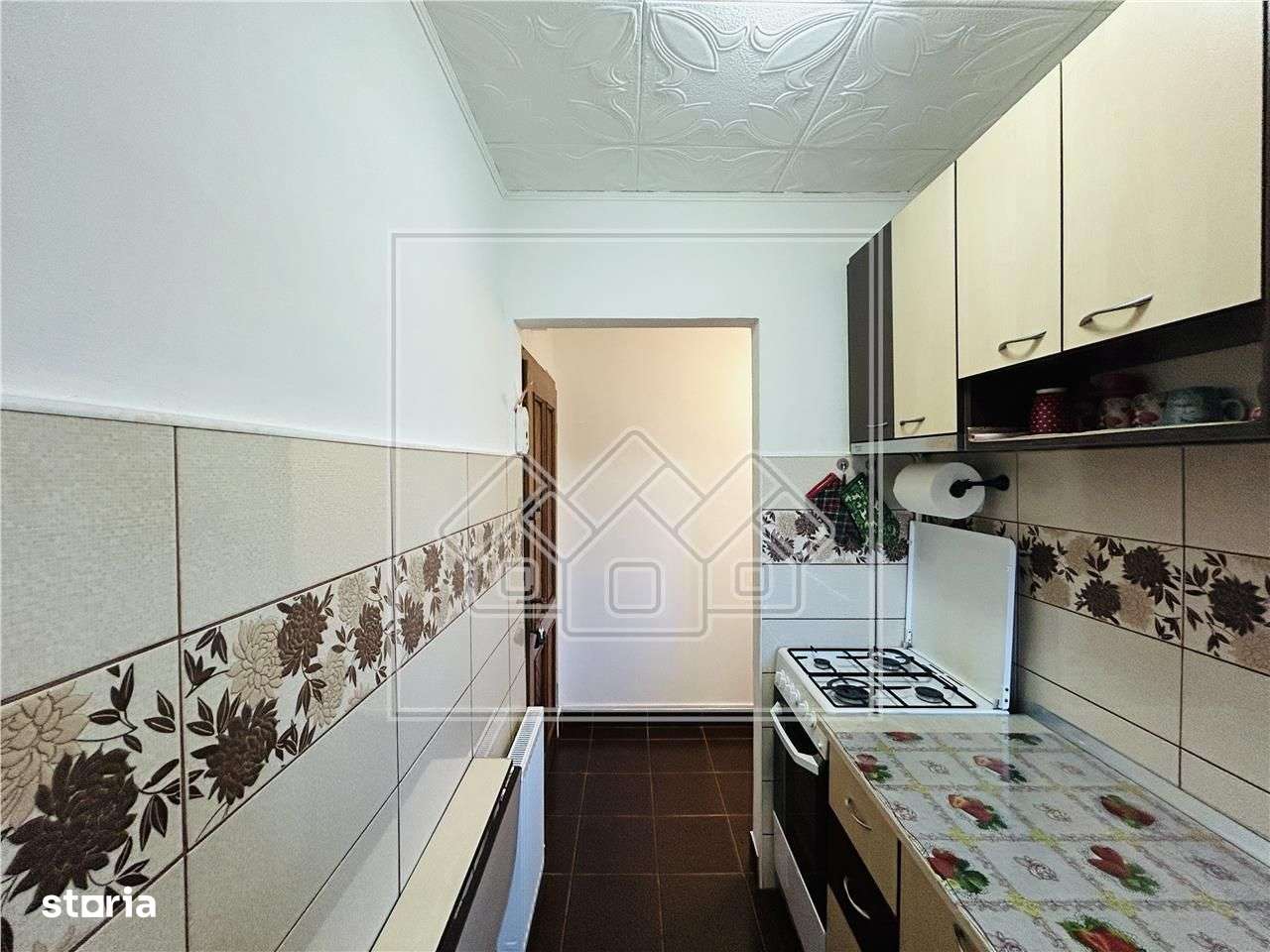 Ap renovat, 2 camere, la cheie, pret negociabil, zona Cedonia-12