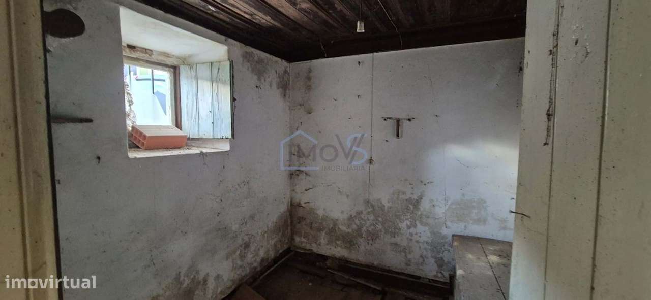 Moradia T2 para Recuperar com Terreno de 4.080 m² | Ferreira do Zêzere-16
