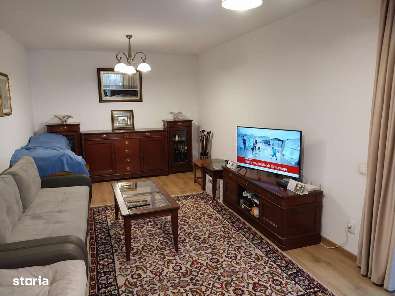 Vanzare proprietate cu doua case si intrari separate curte Giulesti-3