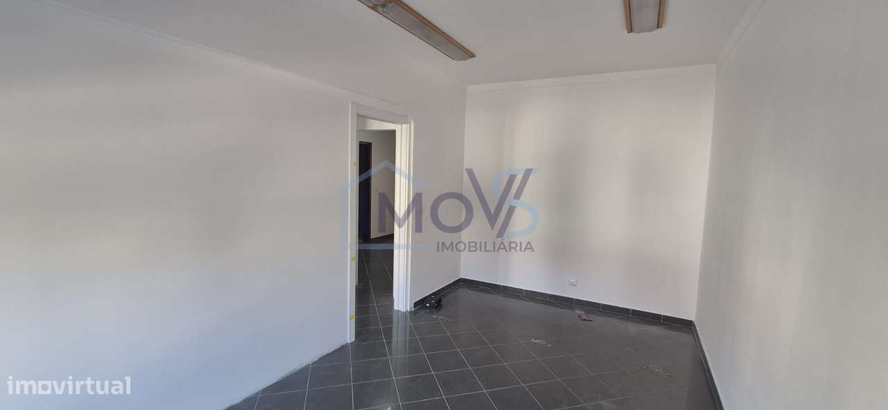 Apartamento T3 no Centro de Ferreira do Zêzere – Excelente Oportunidad-4