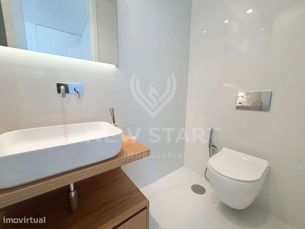 Apartamento T2 novo, garagem, piscinas, vista mar, Del Mar em Olhão-9