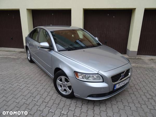 Volvo S40 - 1