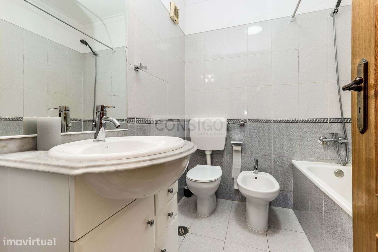 Apartamento T3 com garagem em Rio de Mouro-22