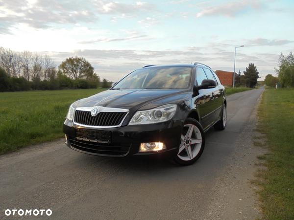 Skoda Octavia 2.0 TDI DPF Elegance - 25