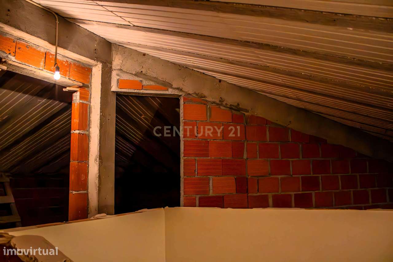 Moradia moderna | 3 pisos | Vila Nova Foz Côa-56